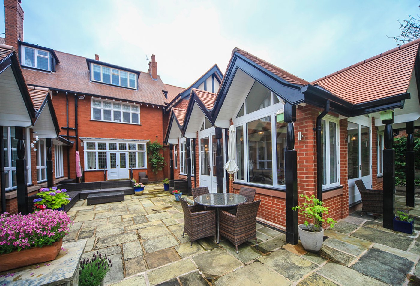 Bramhall Extension: completed housing project by PLP Construction, photo 4
