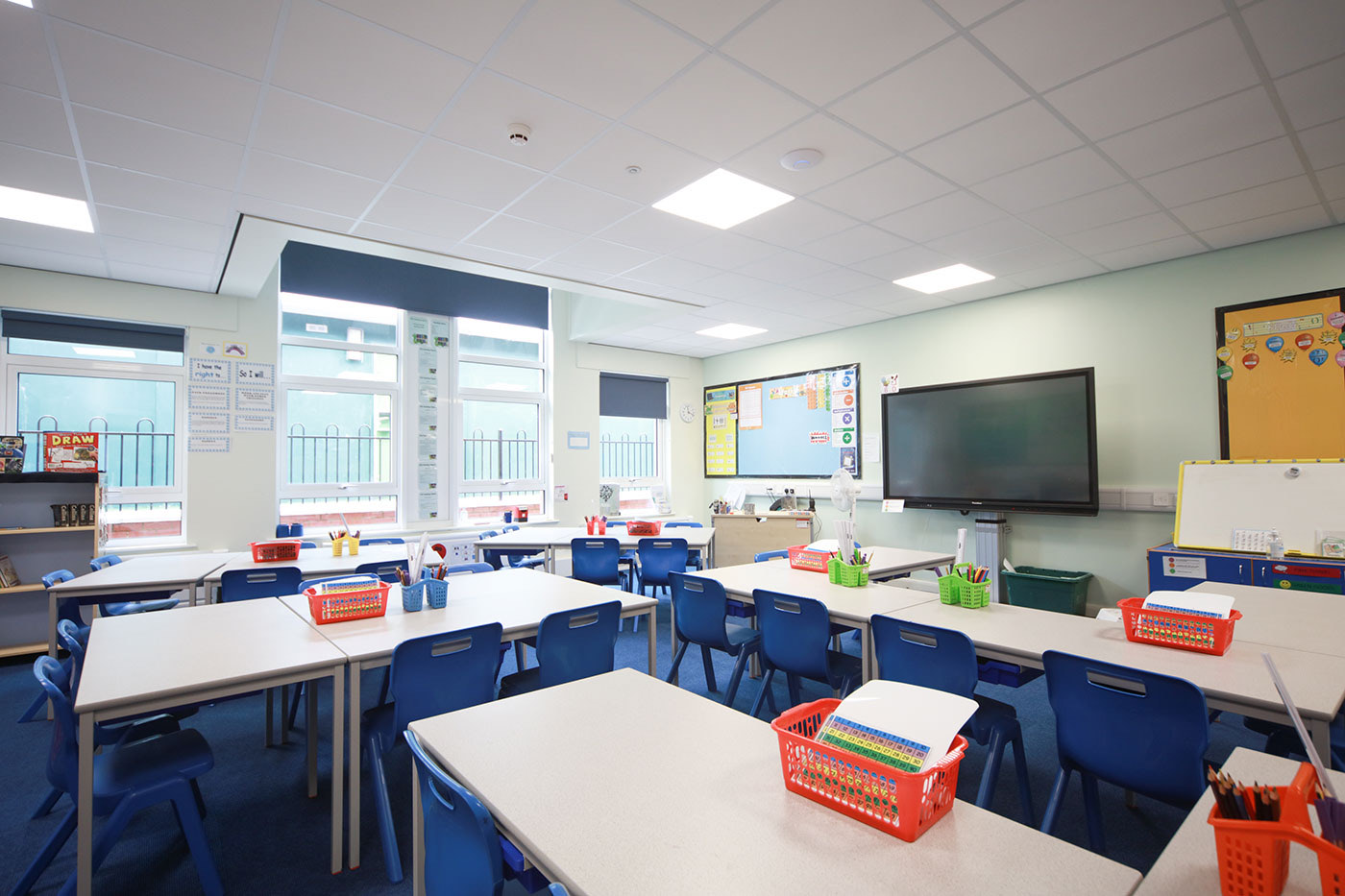 Castleton Primary School: completed schools & education project by PLP Construction, photo 4