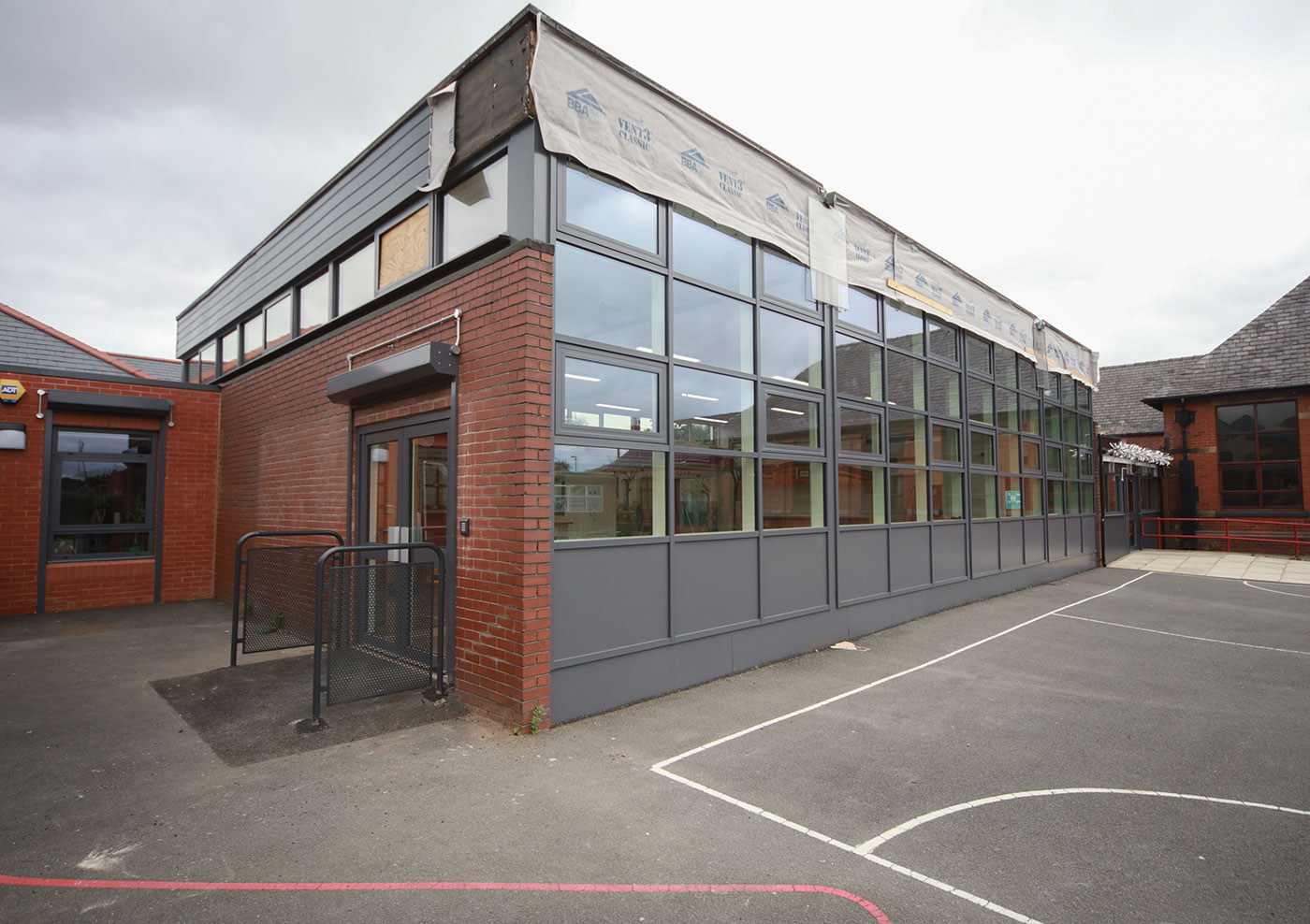 Castleton Primary School: completed schools & education project by PLP Construction, photo 5