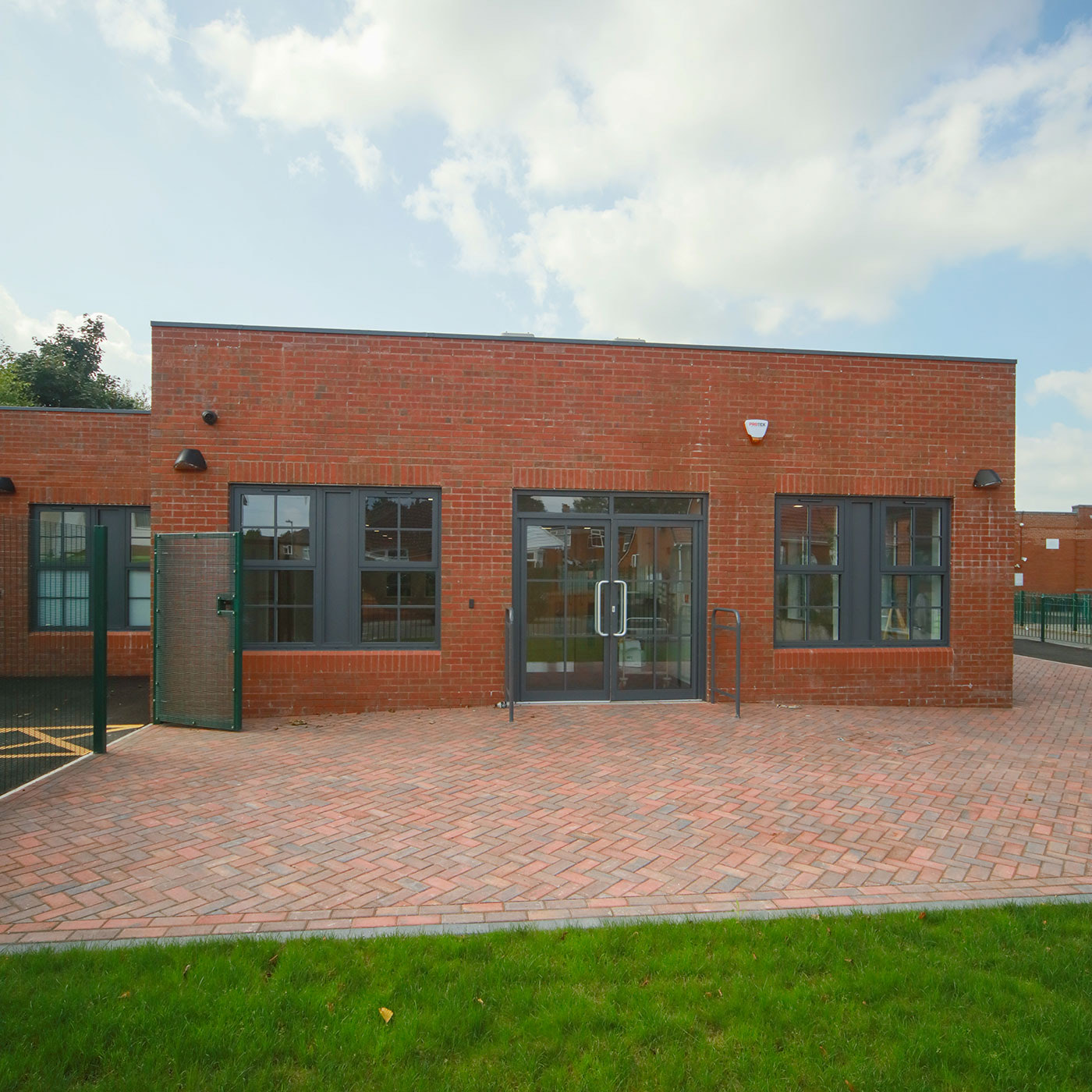 Elm Wood Primary School, Middleton: completed schools & education project by PLP Construction, photo 3