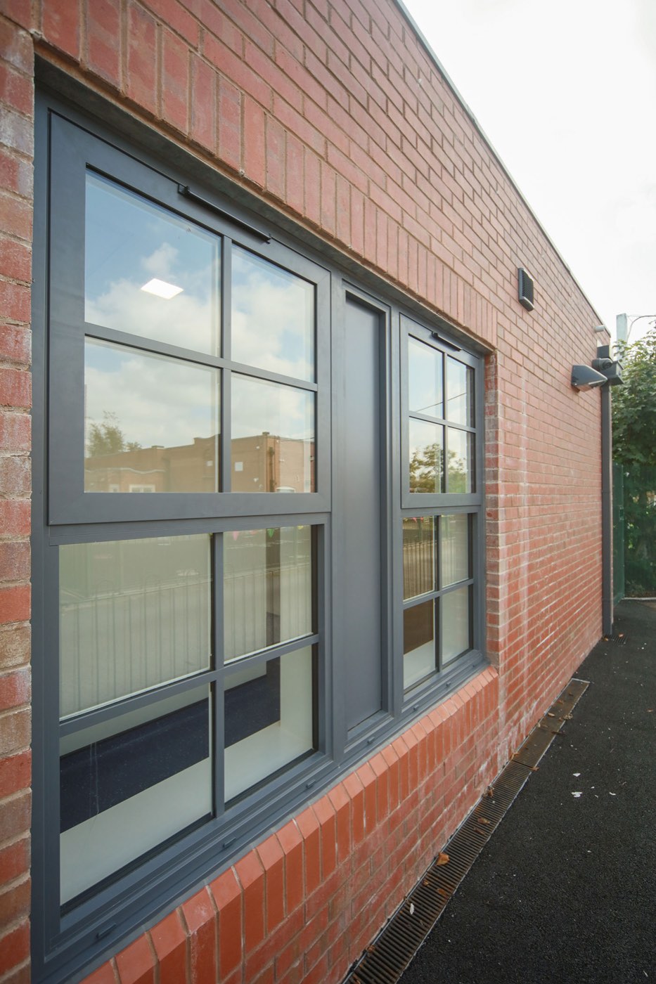 Elm Wood Primary School, Middleton: completed schools & education project by PLP Construction, photo 4