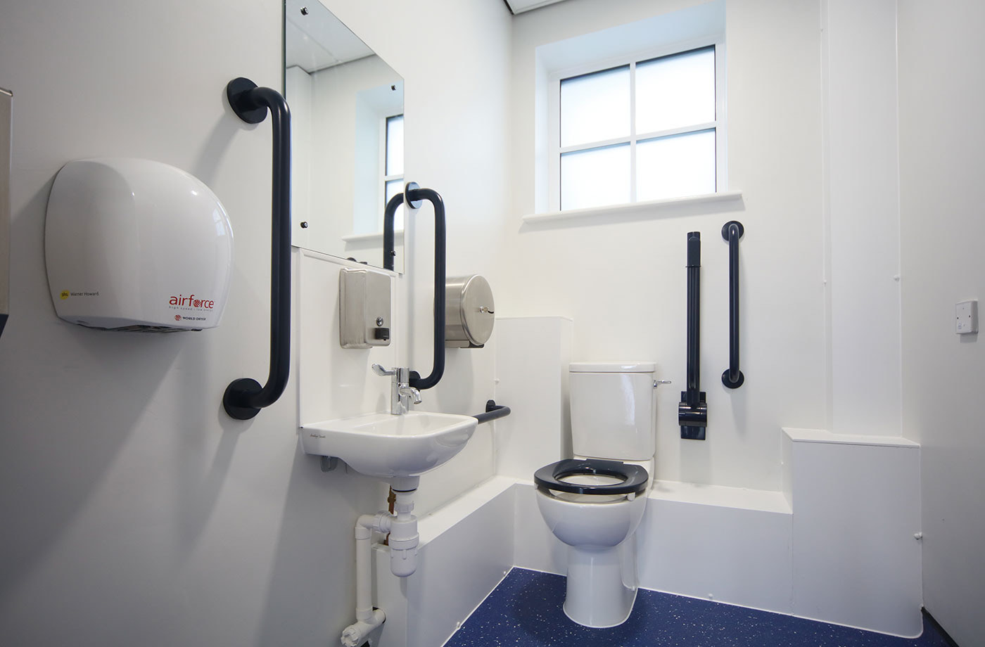 Elm Wood Primary School, Middleton: completed schools & education project by PLP Construction, photo 5