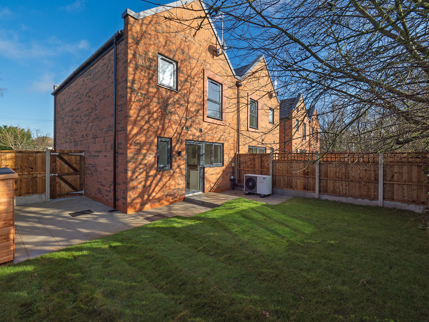 Warren Close, Knutsford: completed housing project by PLP Construction, photo 2